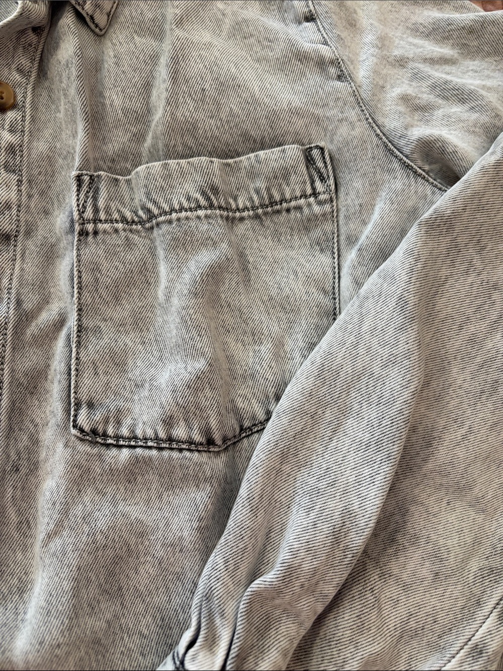 Light Gray Washed Denim Jacket - Picture 2 of 4